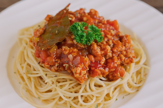 Spaghetti bolognese sauce mit rindfleisch oder schweinefleisch ...