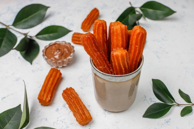 Traditionelle Mexikanische Dessert Churros Mit Schokolade Kostenlose Foto