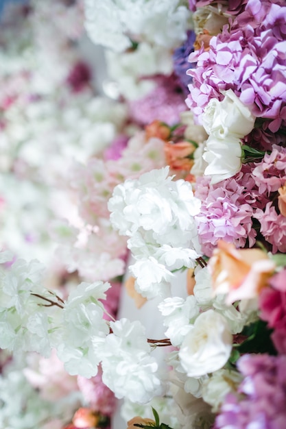 Viele Schone Blumen Zum Dekorieren Des Restaurants Kostenlose Foto