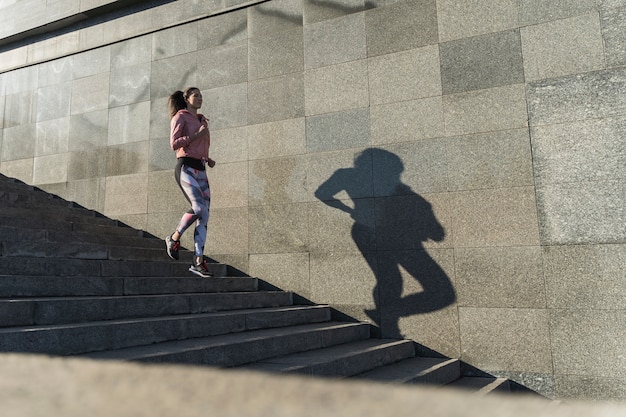 Volle schussfrauentraining im freien Kostenlose Fotos