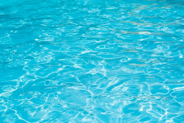 Wunderbares blaues und helles wellenwasser Premium Fotos