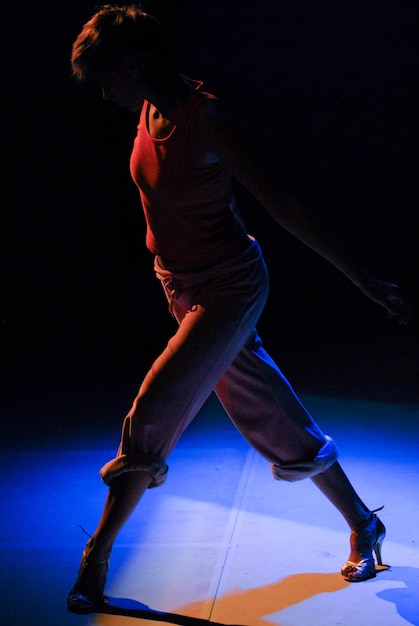 Zeitgenössische tanzperformance Kostenlose Fotos