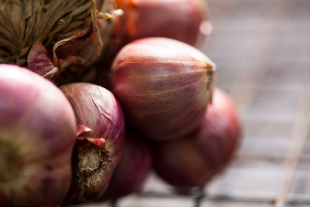 Zwiebel aus roten zwiebeln | Premium-Foto