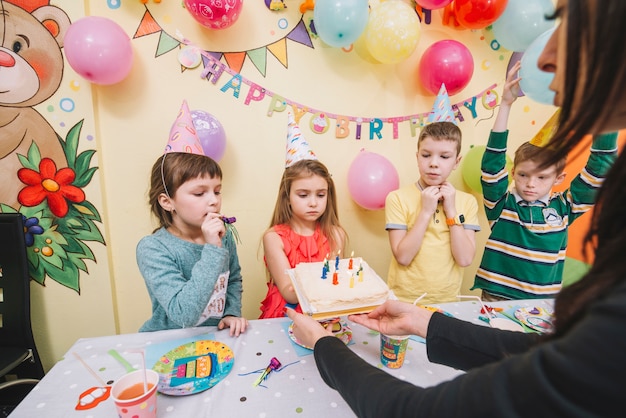 女の子 誕生日 ケーキ 子供 無料の写真