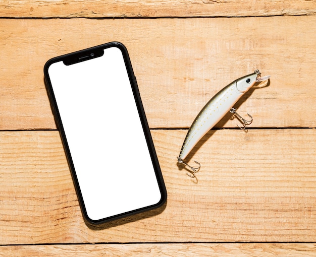 мобильный телефон с навигатором для рыбалки