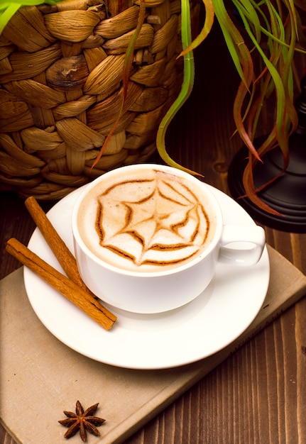 一杯のコーヒー カプチーノアート ラテアート ラテ カプチーノ 無料の写真