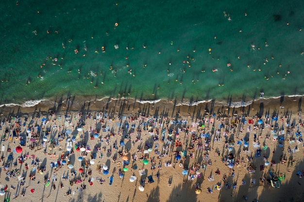 Free Photo Aerial View Of Crowd Of People On The Beach 