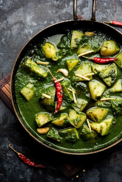 Premium Photo Aloo Palak Sabzi Or Spinach Potatoes Curry Served In A Bowl Popular Indian