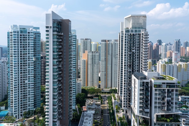 高層ビルがたくさんあるシンガポールの街並みの素晴らしい空中ショット 無料の写真