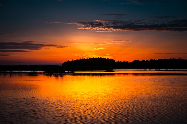 Premium Photo Amazing Sunset Over Lake