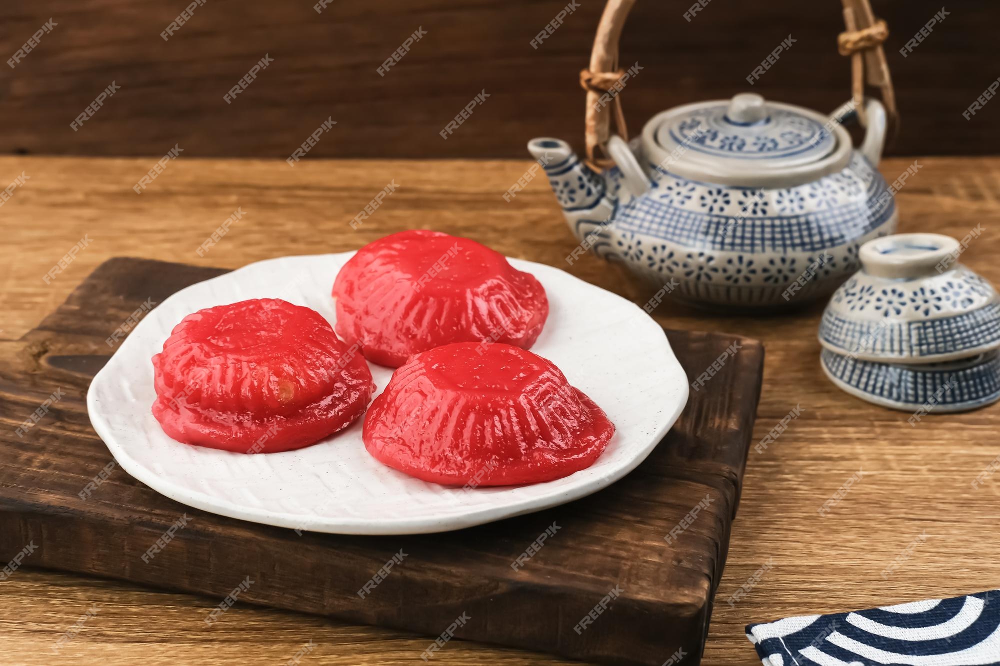 Premium Photo | Ang kue kue ku or kue thok steamed chinese pastry of ...