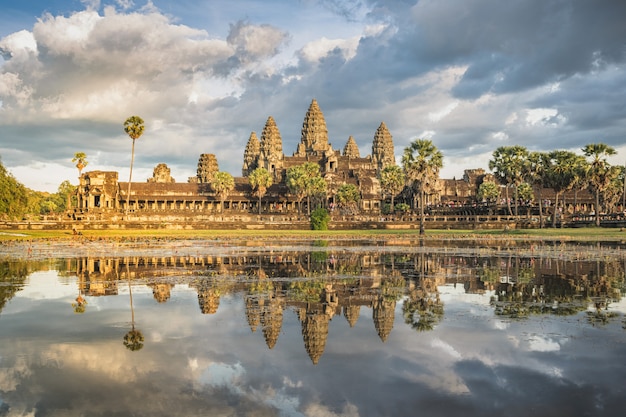 Premium Photo | Angkor wat across the lake