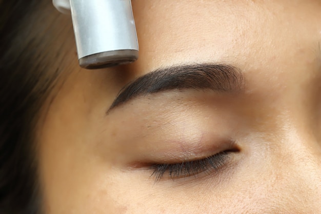 Premium Photo Applying Tottoo Microblading Permanent Make Up To Eyebrown