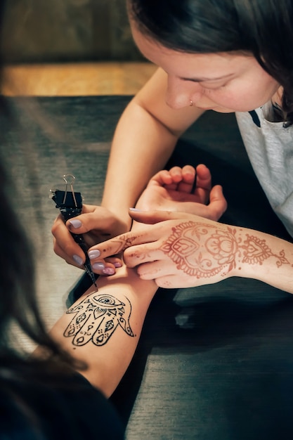 Mehndi Tattoo For Girls