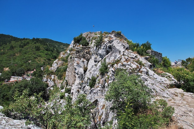 Premium Photo | Asenovgrad fortress in mountains of bulgaria