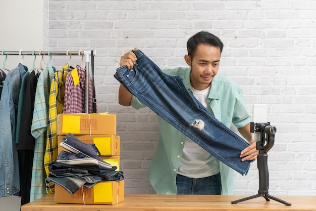 selling jeans online