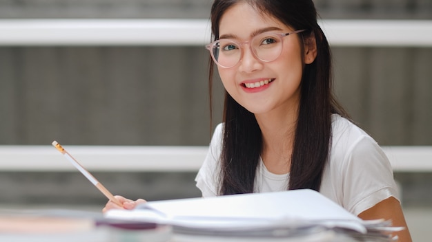 Yuk Pelajari Kata Ganti Bahasa Mandarin (Lengkap) 1 Kata ganti bahasa mandarin lister