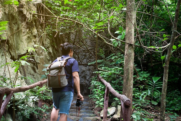 asian traveler backpacker national park 1428 2057 - Jadi Favorit Wisatawan, Ini 6 Objek Wisata Unggulan di Tawau