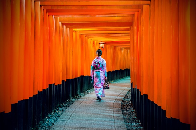 Free Photo | Asian women in traditional japanese kimonos at fushimi ...