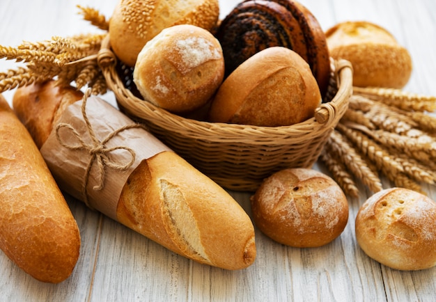 Assortment of baked bread Premium Photo