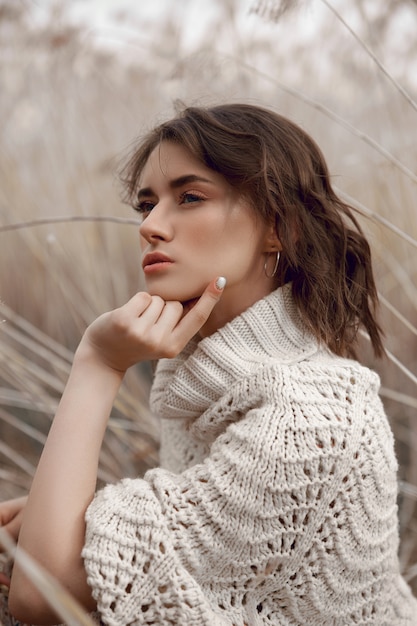 Premium Photo Autumn Beauty Portrait Of A Beautiful Girl In A Field 7046