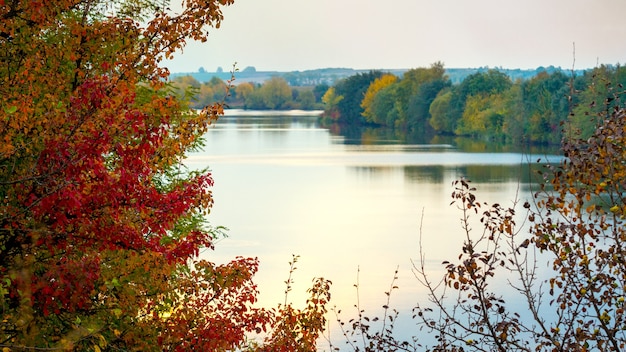 Осенний Пейзаж С Рекой Фото