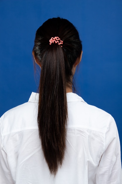 Back Side View Of Women To Show Hair Style Photo Premium