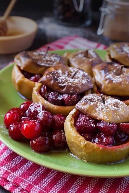 Premium Photo | Baked apples with cranberries and honey