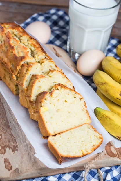 Banana pound cake | Free Photo