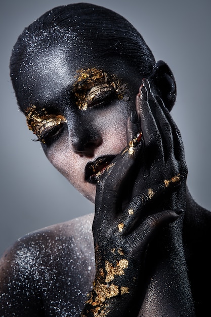 Free Photo | Beautiful, artistic makeup