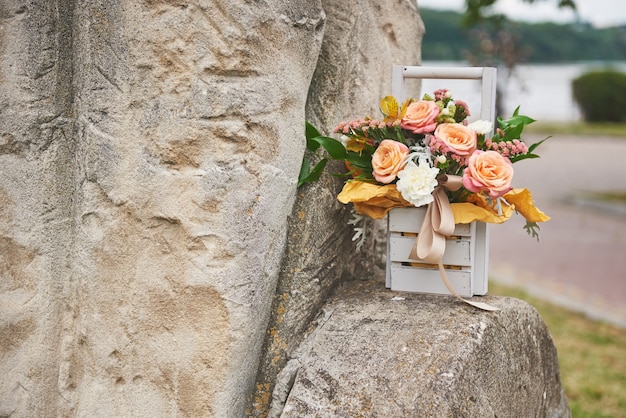 花瓶の美しい花束結婚式の花の装飾 無料の写真