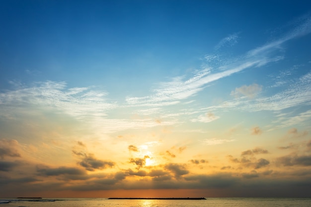 Premium Photo Beautiful Early Morning Sunrise Over The Sea The