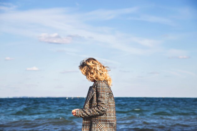 Фото На Море Осенью Девушки