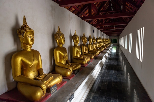 Premium Photo Beautiful Golden Buddha Many Statues At Wat Phra Si