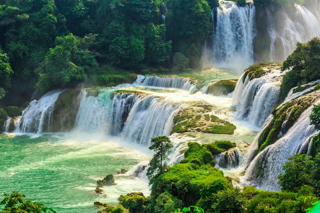 Free Photo | Beautiful lanscape with waterfall