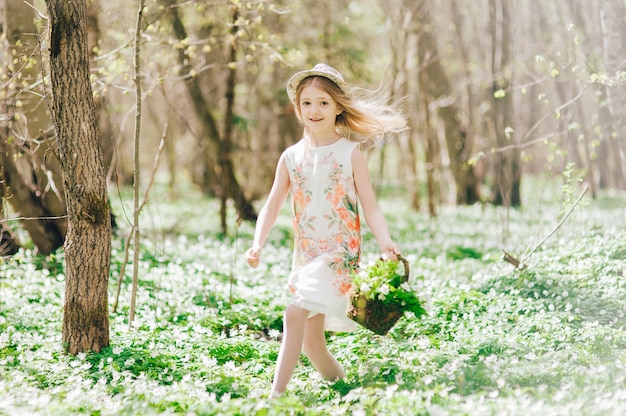 beautiful-little-girl-in-a-white-dress-r
