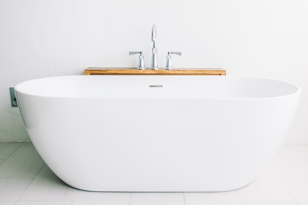 Free Photo - Beautiful Luxury White Bathtub Decoration 74190 456