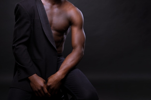 Premium Photo Beautiful And Muscular Black Man In Dark Background