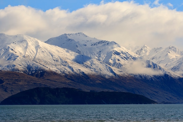 Premium Photo Beautiful Snow Mountain In Wanaka Town New Zealand