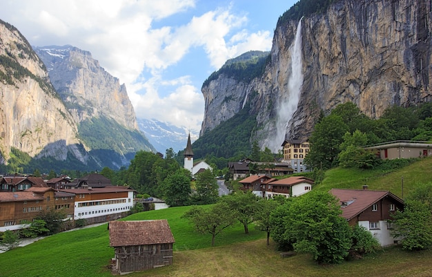 Premium Photo | Beautiful staubbachfall waterfall at lauterbrunnen