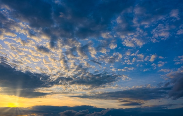 Premium Photo | Beautiful Sunset With The Bright Setting Sun Breaking ...