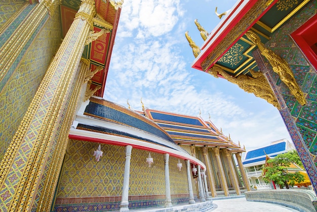 美しいタイの寺院ワットラチャボピット バンコク タイ プレミアム写真