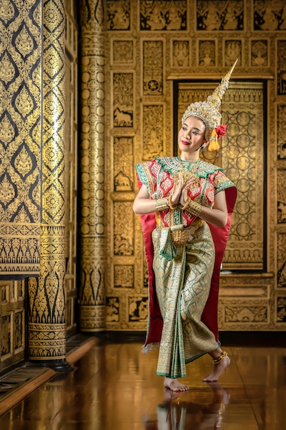 タイ民族衣装画像