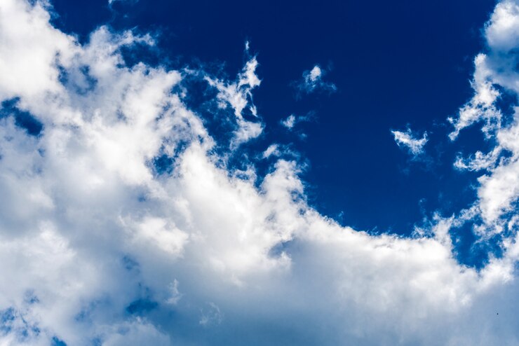 Premium Photo | Beautiful white cumulonimbus clouds