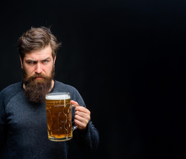 Premium Photo Beer In Germany Man Tasting Draft Beer Brewer Brewery