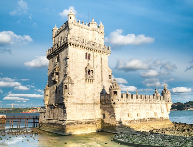 Premium Photo | Belem tower on the tagus river in the morning