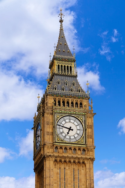 Premium Photo Big Ben Clock Tower In London England