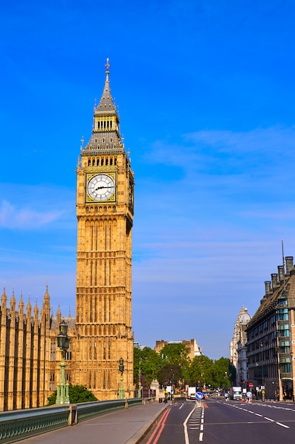 Premium Photo | Big ben clock tower in london england
