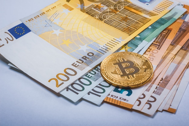 bitcoin la euro cea mai bună companie de investiții bitcoin