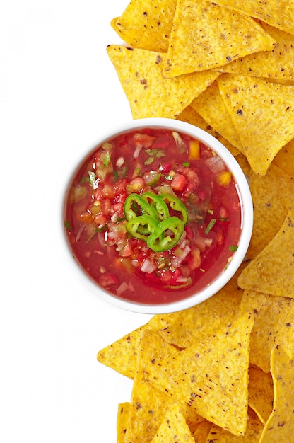 Bowl of fresh salsa dip isolated | Free Photo